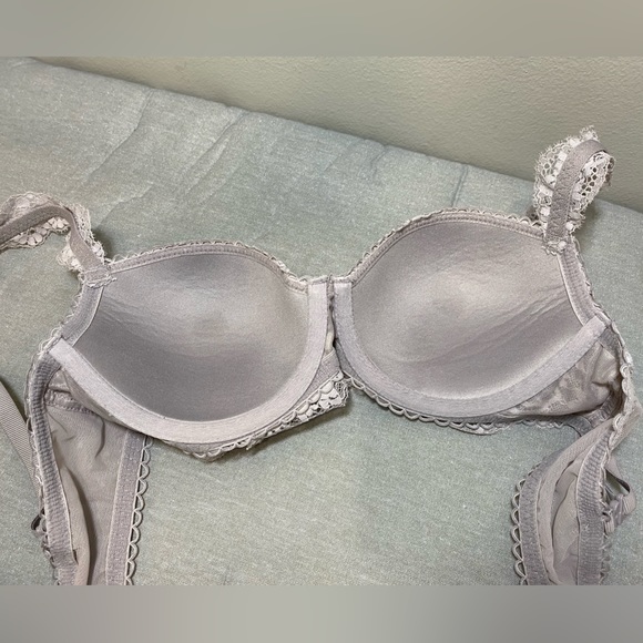 Victoria’s Secret Dream Angels Lined Demi Lace Bra - Picture 4 of 5